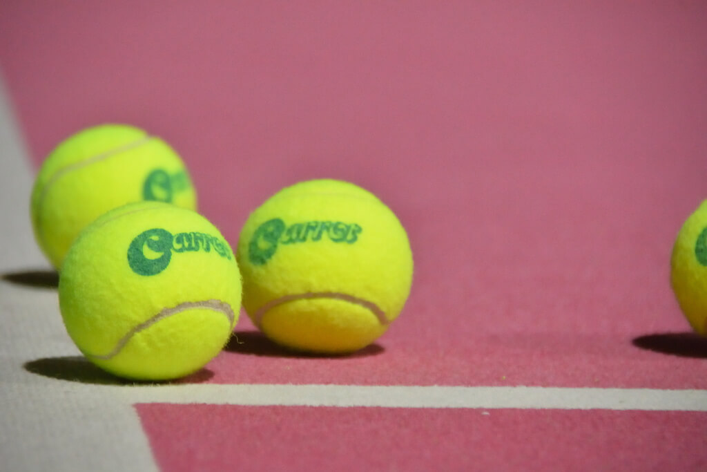 テニスボールイメージ